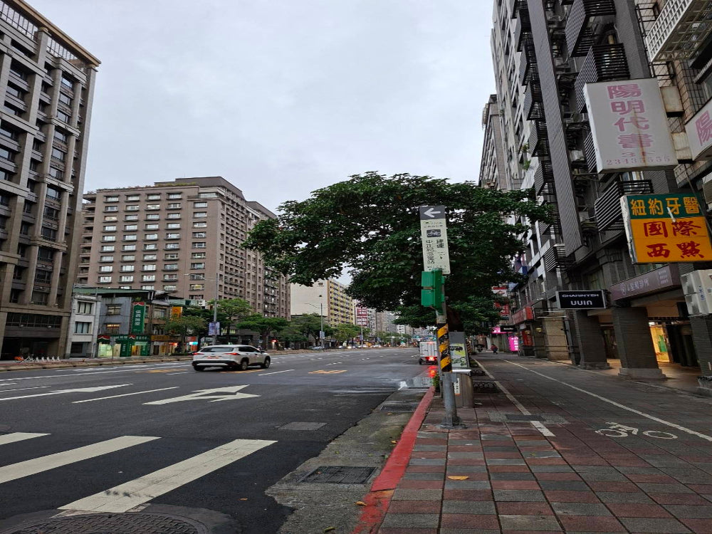 鄰近捷運中正紀念堂站及南門市場，獨立坡道平面，出入方便