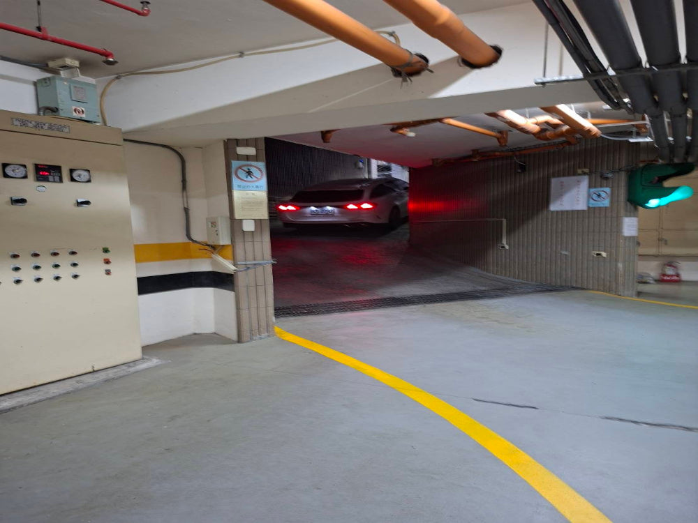 鄰近捷運中正紀念堂站及南門市場，獨立坡道平面，出入方便