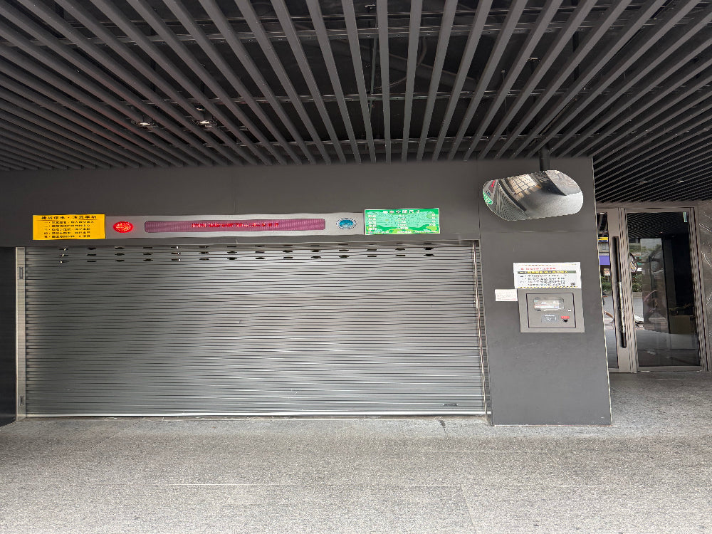 近忠孝復興捷運站，塔式機械