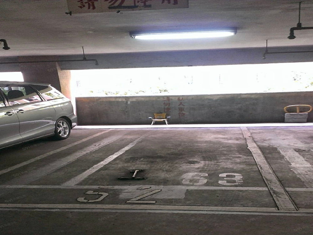 仰德停車場二樓車道室內平面大車位，進出獨立車道