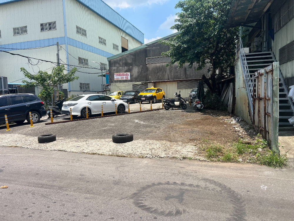 近樹林端浮州橋下，戶外停車格 室內停車格皆有